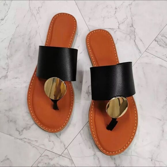 Retro leather thong sandals gold front medallion NWOT - Picture 1 of 5